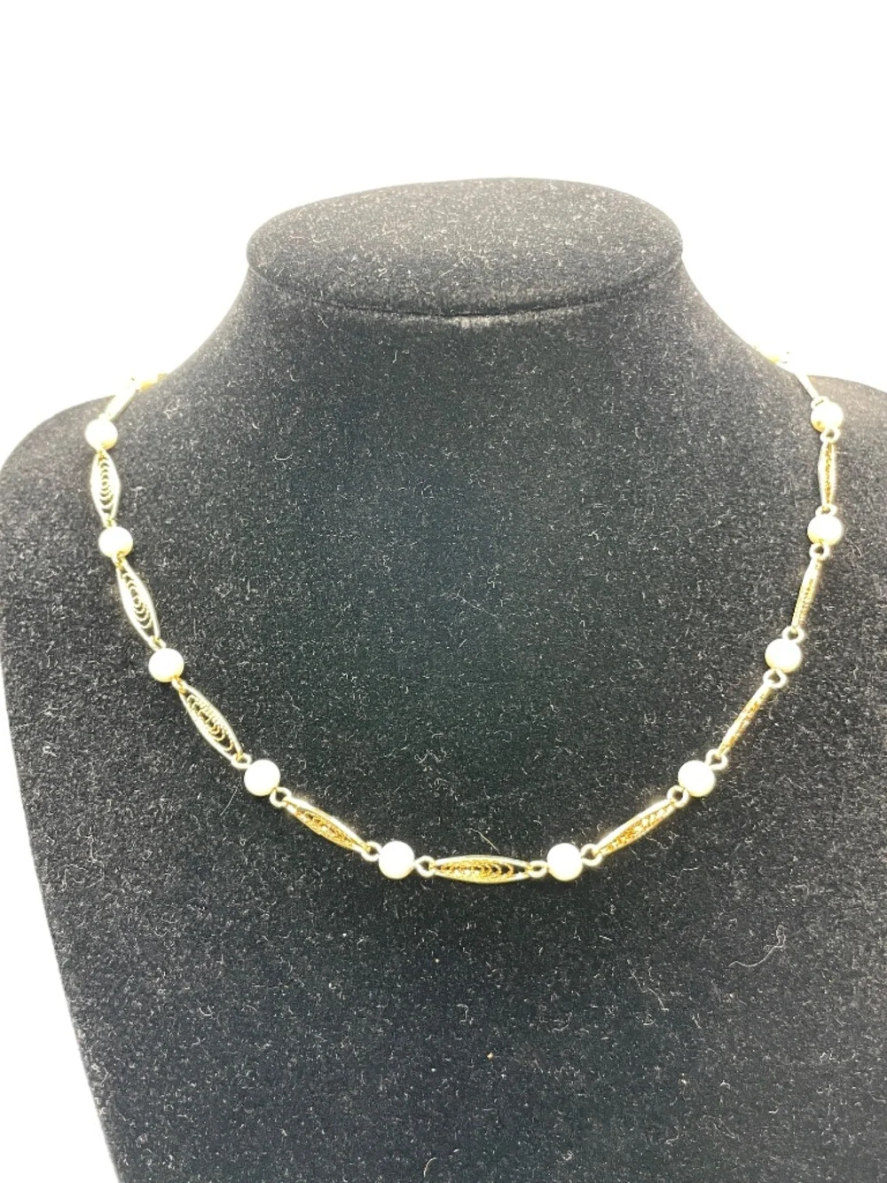 Vintage Sarah Coventry Filigree Lady 1973 Gold Tone Faux Pearl Choker Necklace